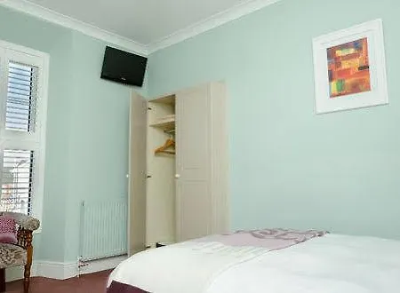 Harbour House 4*
