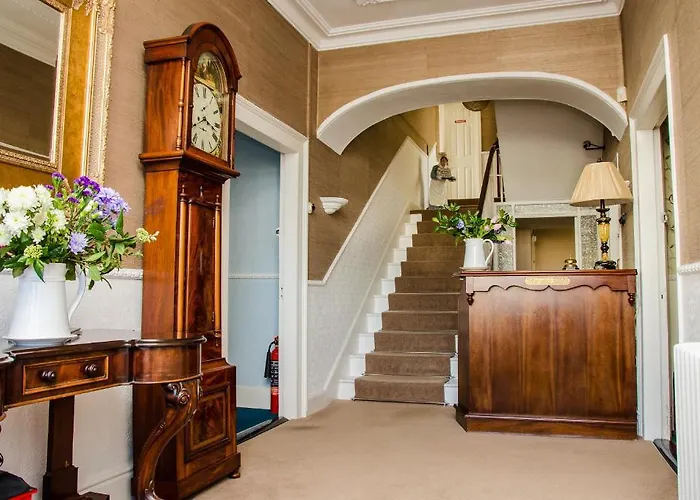 Harbour House 4*
