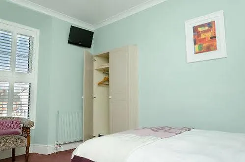 Harbour House 4*